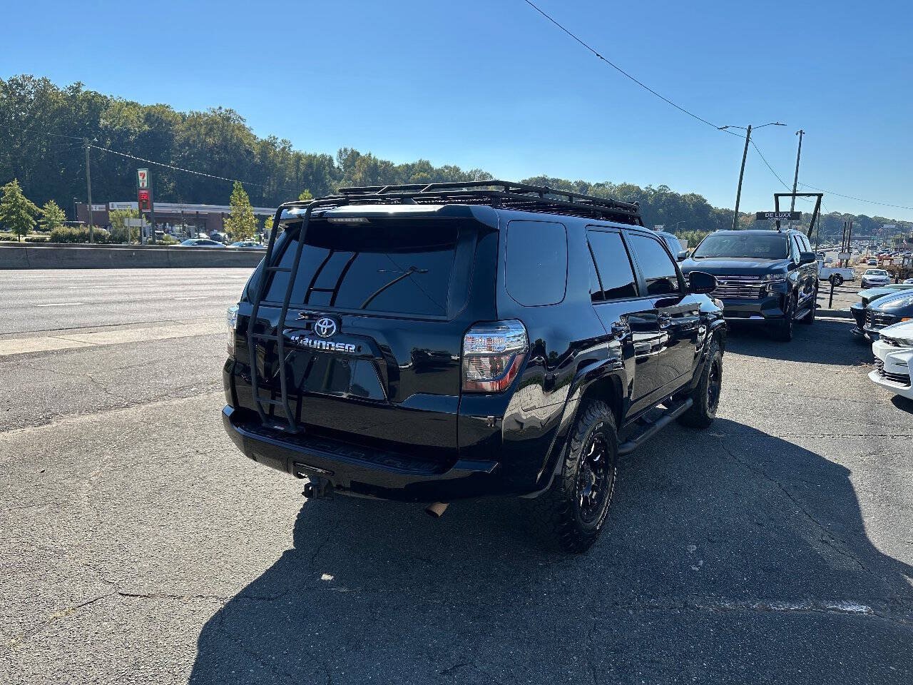 Used 2016 Toyota 4Runner 4WD image 4