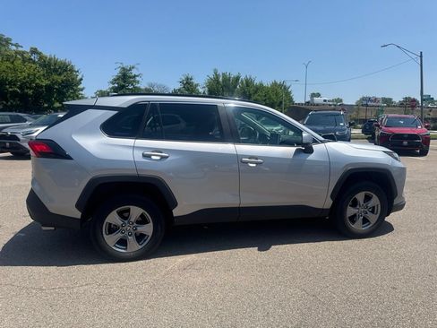 Used 2025 Toyota RAV4 XLE AWD/4WD image 7