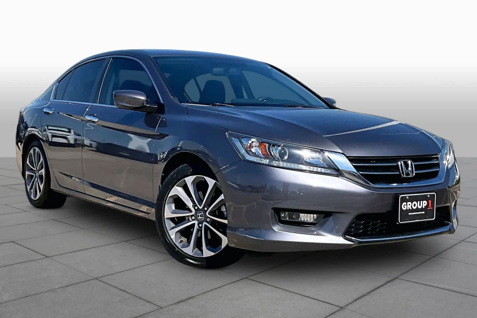 Used 2015 Honda Accord Sport image 3