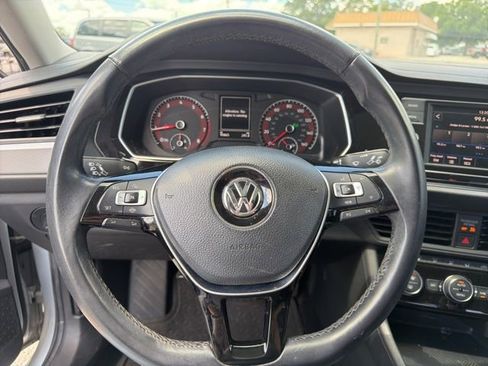 Used 2019 Volkswagen Jetta SE FWD image 22