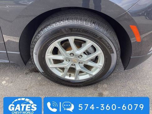 Used 2023 Chevrolet Equinox LT image 32