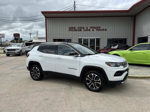 Used 2022 Jeep Compass Limited AWD/4WD image 1