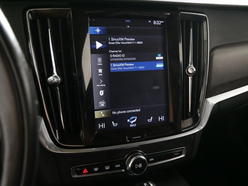 Used 2019 Volvo V90 T6 Cross Country w/ Protection Package Premier image 22