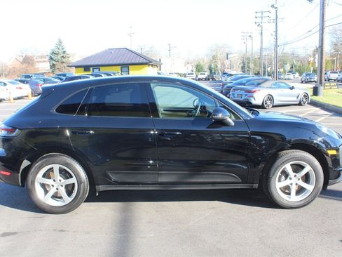 Used 2020 Porsche Macan image 24