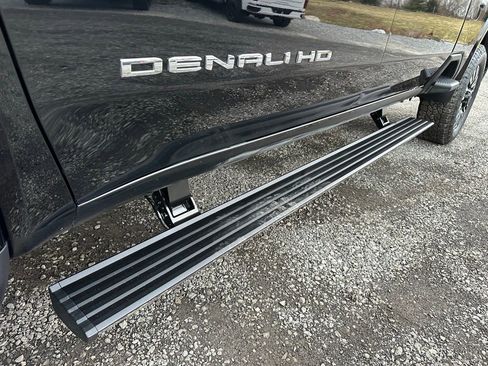 Used 2025 GMC Sierra 3500 Denali Ultimate image 13