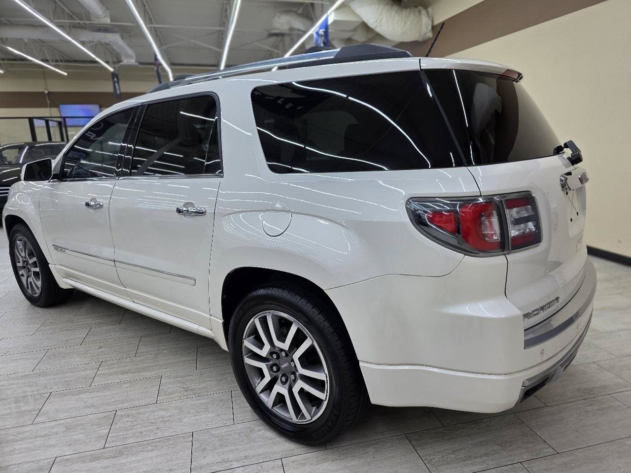Used 2013 GMC Acadia Denali FWD image 8