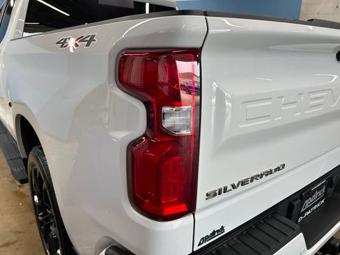 Used 2025 Chevrolet Silverado 1500 RST w/ Convenience Package II AWD/4WD image 9
