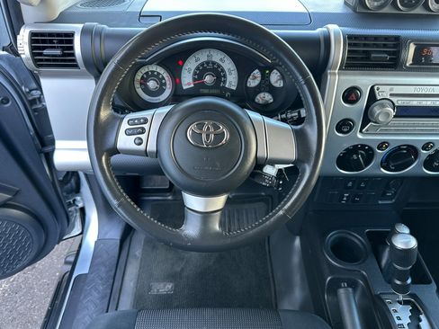 Used 2007 Toyota FJ Cruiser 4WD image 15