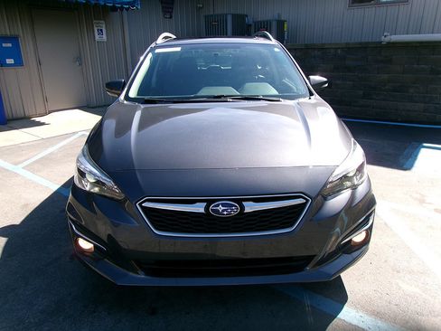 Used 2019 Subaru Impreza 2.0i Limited w/ Popular Package #2 AWD/4WD image 2