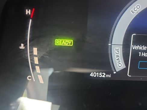 Used 2025 Toyota Camry LE FWD image 7