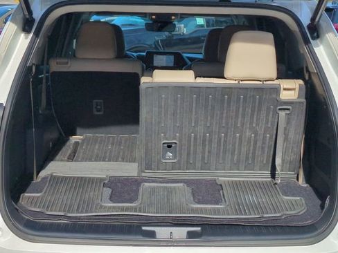 Used 2020 Toyota Highlander Limited image 13