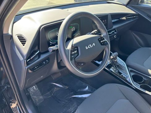 Used 2026 Kia Niro LX FWD image 33