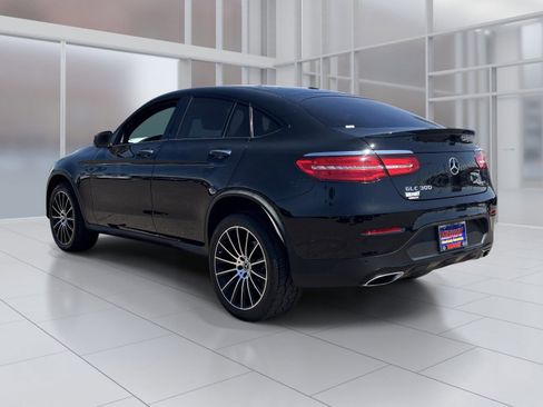 Used 2019 Mercedes-Benz GLC 300 4MATIC Coupe image 4