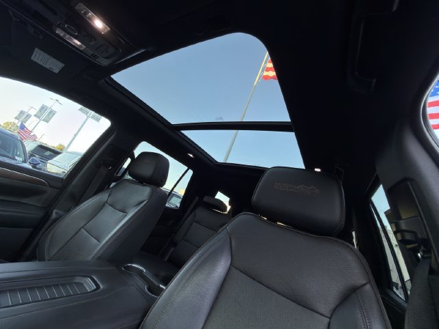 Certified 2022 Chevrolet Tahoe High Country AWD/4WD image 32