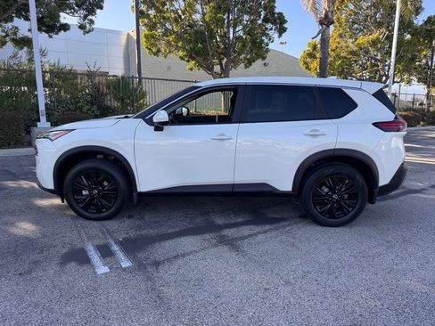 Certified 2023 Nissan Rogue SV FWD image 5