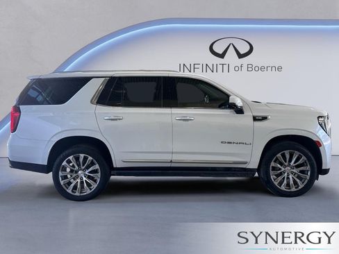 Used 2021 GMC Yukon Denali w/ Denali Premium Package AWD/4WD image 4