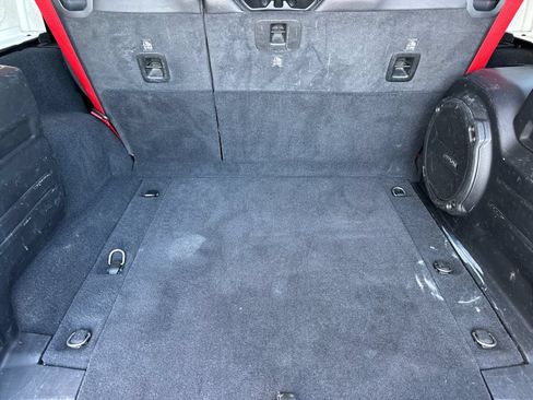 Used 2020 Jeep Wrangler Unlimited Rubicon AWD/4WD image 17
