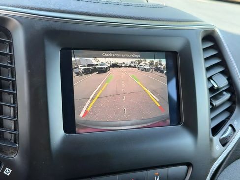 Used 2020 Jeep Cherokee Latitude Lux w/ Quick Order Package 26H Lux FWD image 27