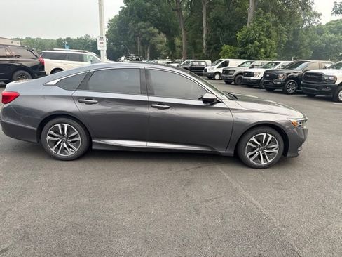 Used 2018 Honda Accord Touring image 10
