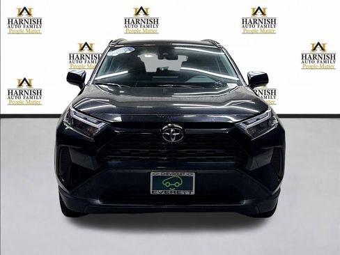 Used 2025 Toyota RAV4 LE AWD/4WD image 2