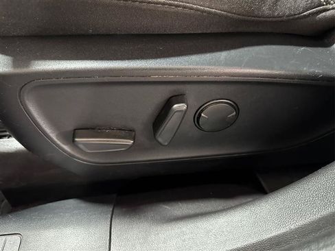 Used 2024 Ford Escape Active w/ Tech Pack #1 AWD/4WD image 19