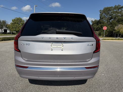 New 2026 Volvo XC90 B6 Plus w/ Protection Package image 4