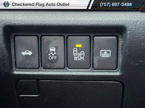 Used 2013 Toyota Avalon Limited w/ Technology Pkg image 12