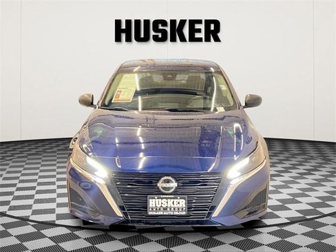 Used 2024 Nissan Altima 2.5 S image 2