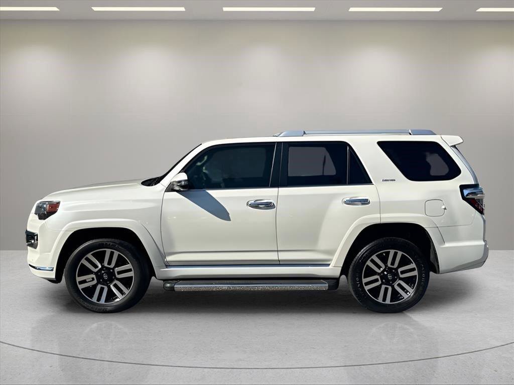 Used 2022 Toyota 4Runner Limited AWD/4WD image 2