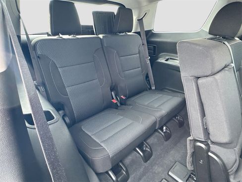 Used 2023 GMC Acadia SLE w/ Driver Convenience Package image 28