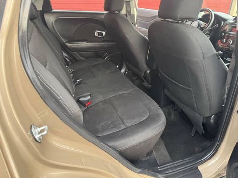 Used 2014 Kia Soul FWD image 20