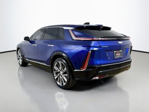 Used 2024 Cadillac Lyriq Luxury AWD/4WD image 5