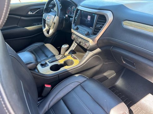 Used 2018 GMC Acadia Denali w/ Technology Package AWD/4WD image 18