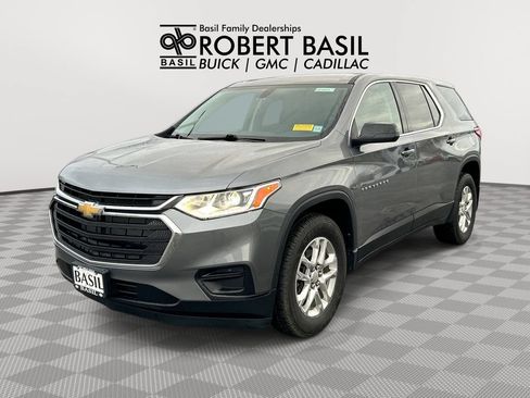 Used 2021 Chevrolet Traverse LS AWD/4WD image 1