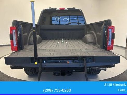 Used 2024 Ford F350 Platinum w/ FX4 Off-Road Package image 17