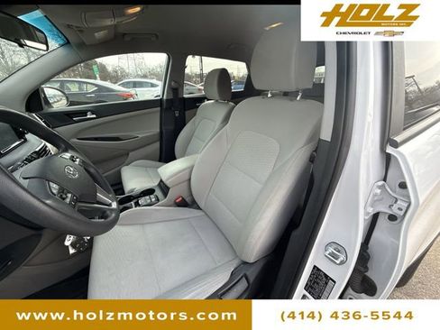Used 2019 Hyundai Tucson SE image 17