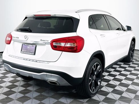 Used 2019 Mercedes-Benz GLA 250 4MATIC image 25