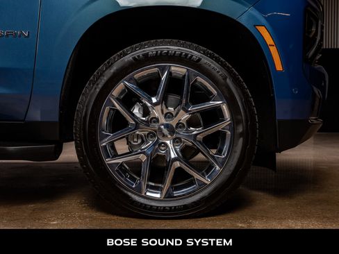 Used 2025 Chevrolet Suburban Premier w/ Sun And Tow Package image 11