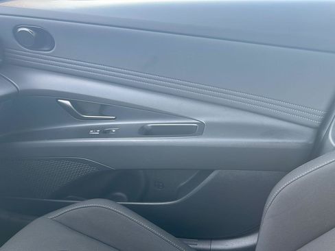 Used 2025 Hyundai Elantra Sport FWD image 34