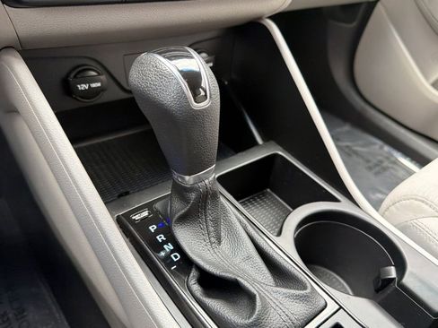 Used 2019 Hyundai Tucson SE image 18