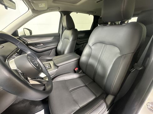 Certified 2024 MAZDA CX-90 3.3 Turbo w/ Preferred Plus AWD/4WD image 9