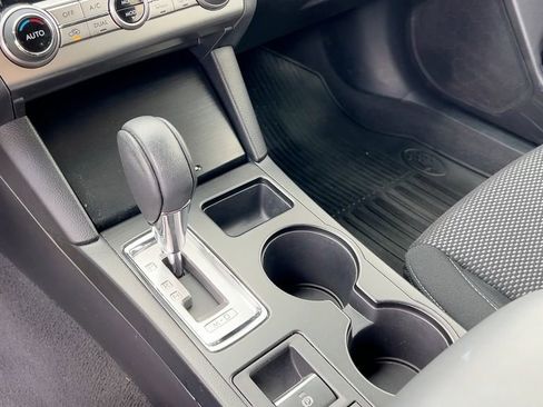 Used 2017 Subaru Outback 2.5i Premium image 30