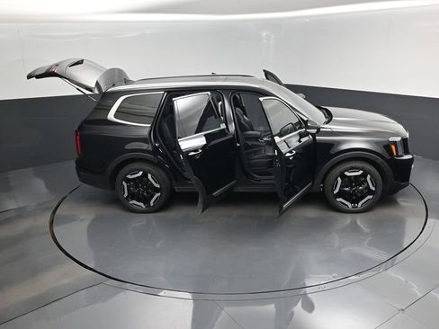 Certified 2024 Kia Telluride S w/ S Sunroof Package FWD image 18