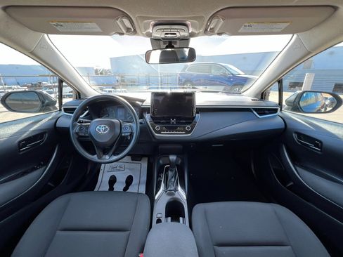 Used 2023 Toyota Corolla LE image 9