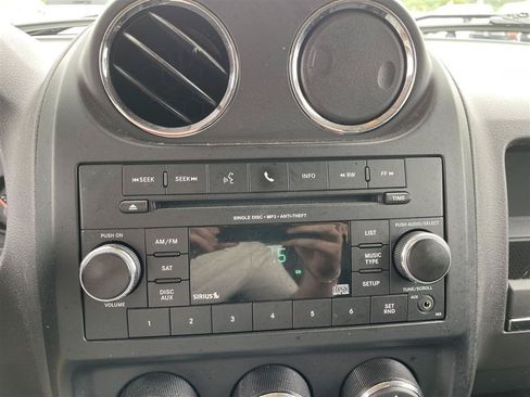 Used 2016 Jeep Patriot Sport w/ Power Value Group FWD image 23