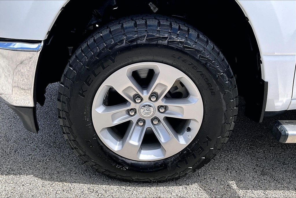 Used 2023 RAM 1500 Laramie w/ Off Road Group AWD/4WD image 11