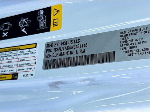 Used 2022 Jeep Gladiator Willys image 36