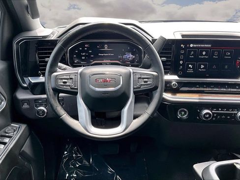 Used 2024 GMC Sierra 1500 Elevation AWD/4WD image 9