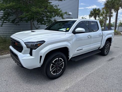 Used 2026 Toyota Tacoma TRD Sport AWD/4WD image 1