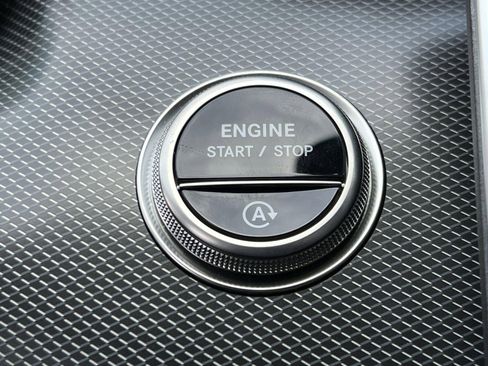 New 2025 Mercedes-Benz C 300 4MATIC Sedan image 32